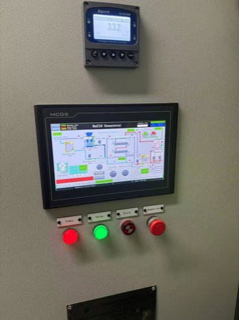 System status verification under continuous operation
